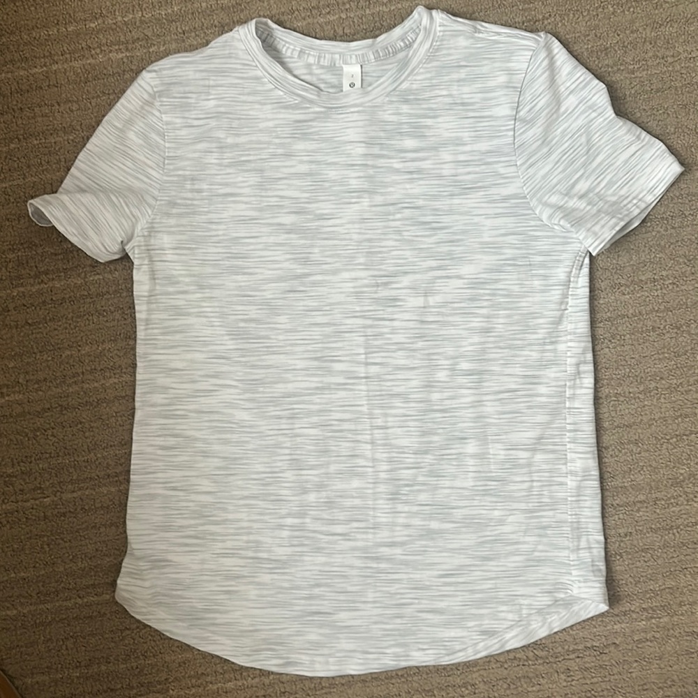 Lululemon Love Crewneck Size 2 NWOT